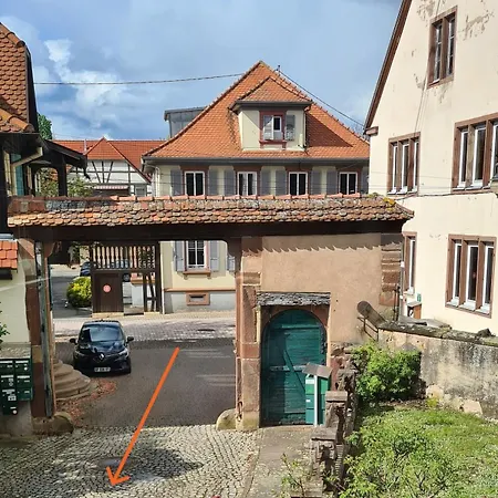 Spacious 100sqm - 40sqm Living - Private Parking Near Strasbourg Furdenheim